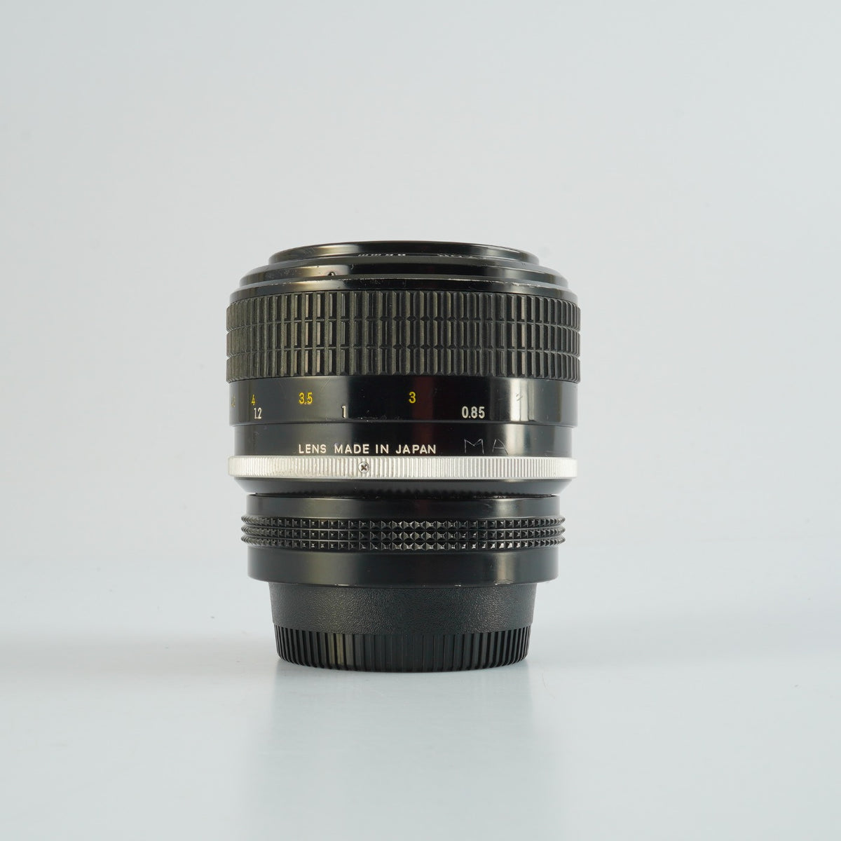 Nikon 非Ai New Nikkor 85mm F/1.8 単焦点レンズ