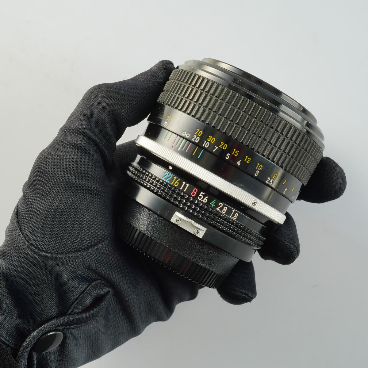 Nikon 非Ai New Nikkor 85mm F/1.8 単焦点レンズ