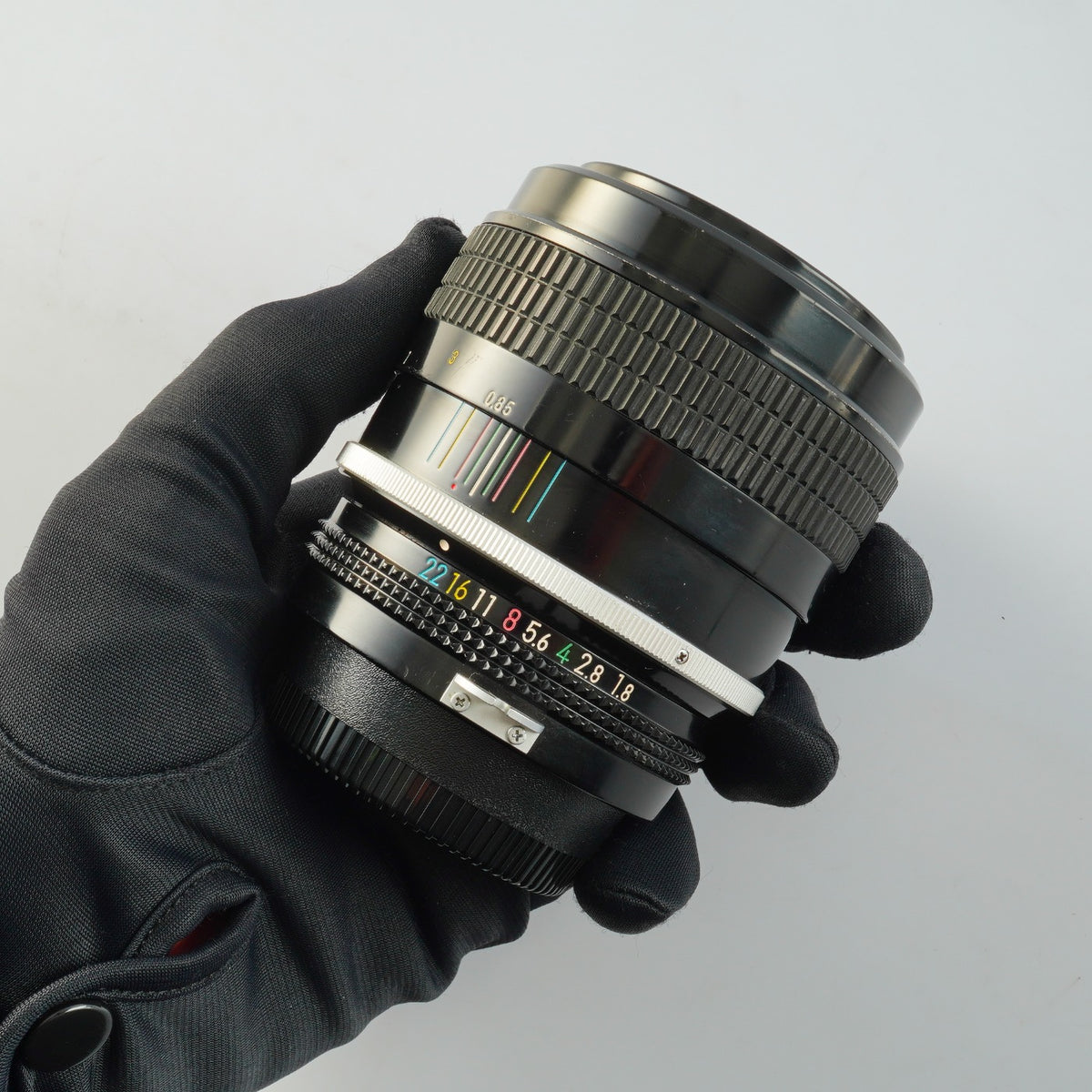 Nikon 非Ai New Nikkor 85mm F/1.8 単焦点レンズ
