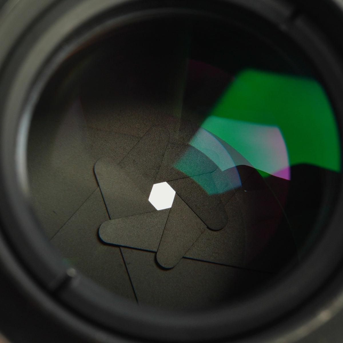 Nikon 非Ai New Nikkor 85mm F/1.8 単焦点レンズ
