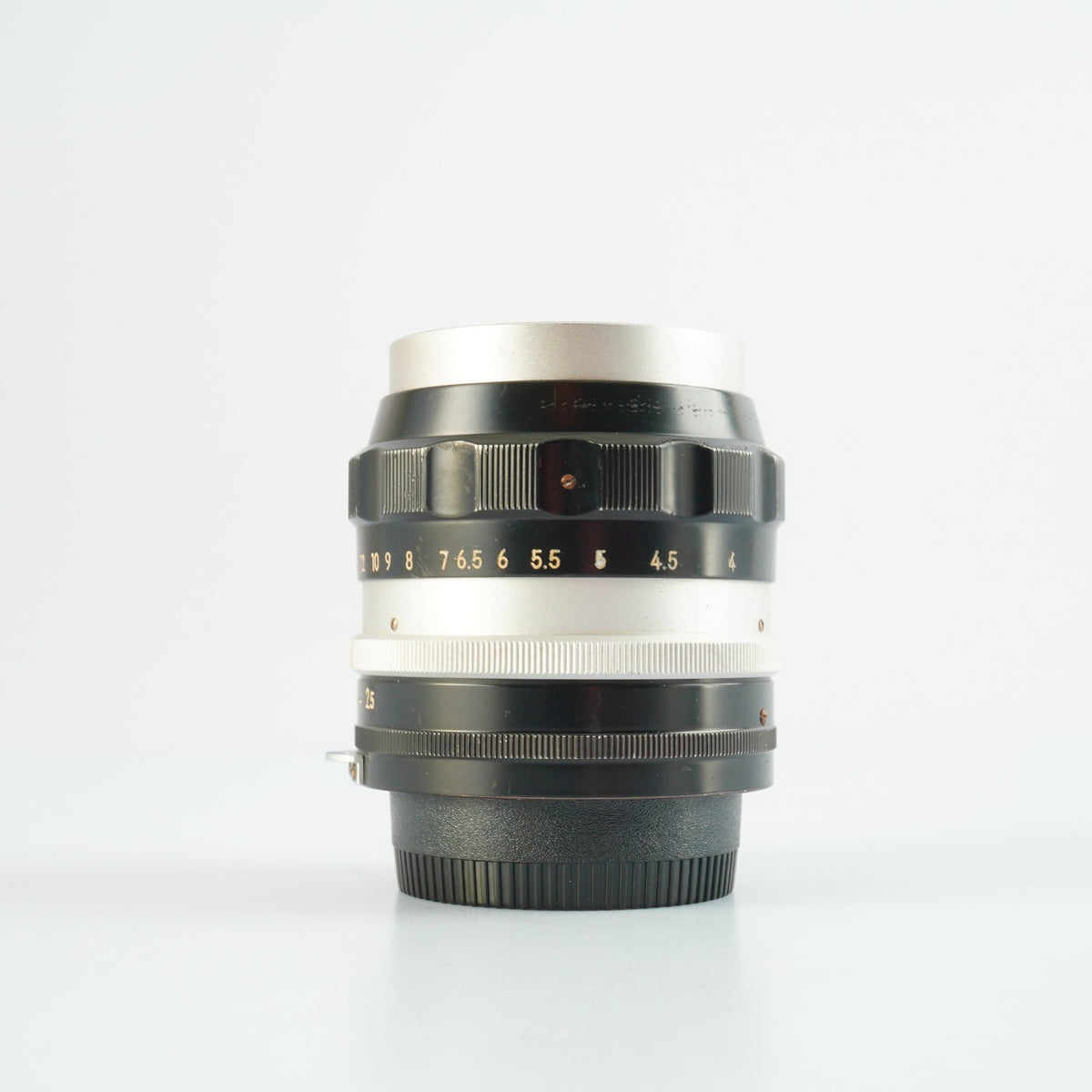 【Serviced】 Nikon 非Ai NIKKOR-P Auto 10.5cm 105mm F/2.5 単焦点レンズ