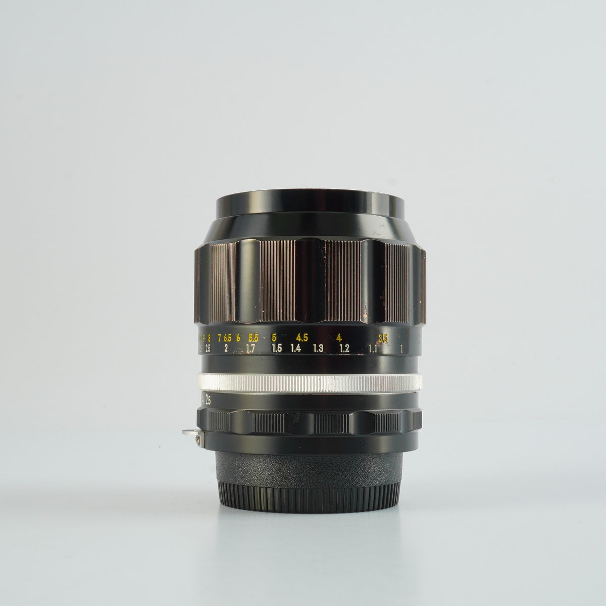 【Serviced】 Nikon 非Ai NIKKOR-P Auto 105mm F/2.5 単焦点レンズ