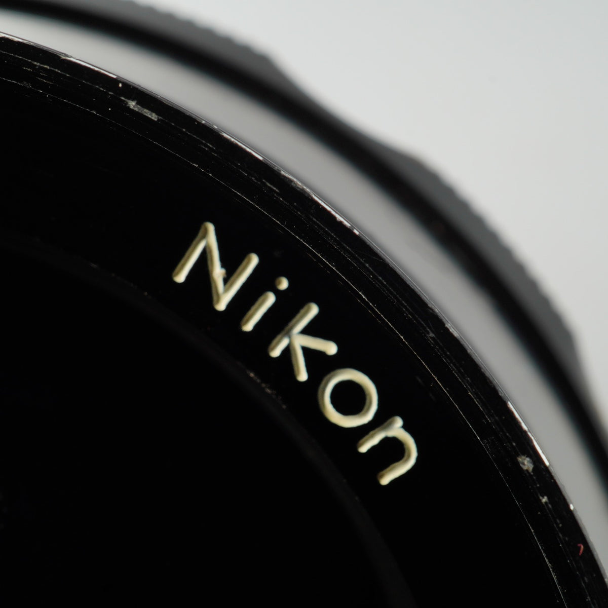 【Serviced】 Nikon 非Ai NIKKOR-P Auto 105mm F/2.5 単焦点レンズ