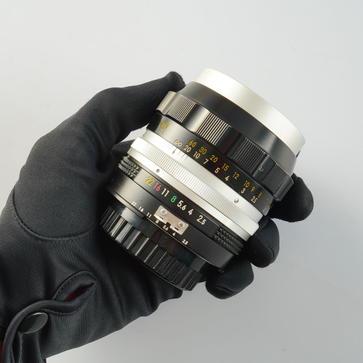 【Serviced】 Nikon Ai改 NIKKOR-P Auto 105mm F/2.5 単焦点レンズ
