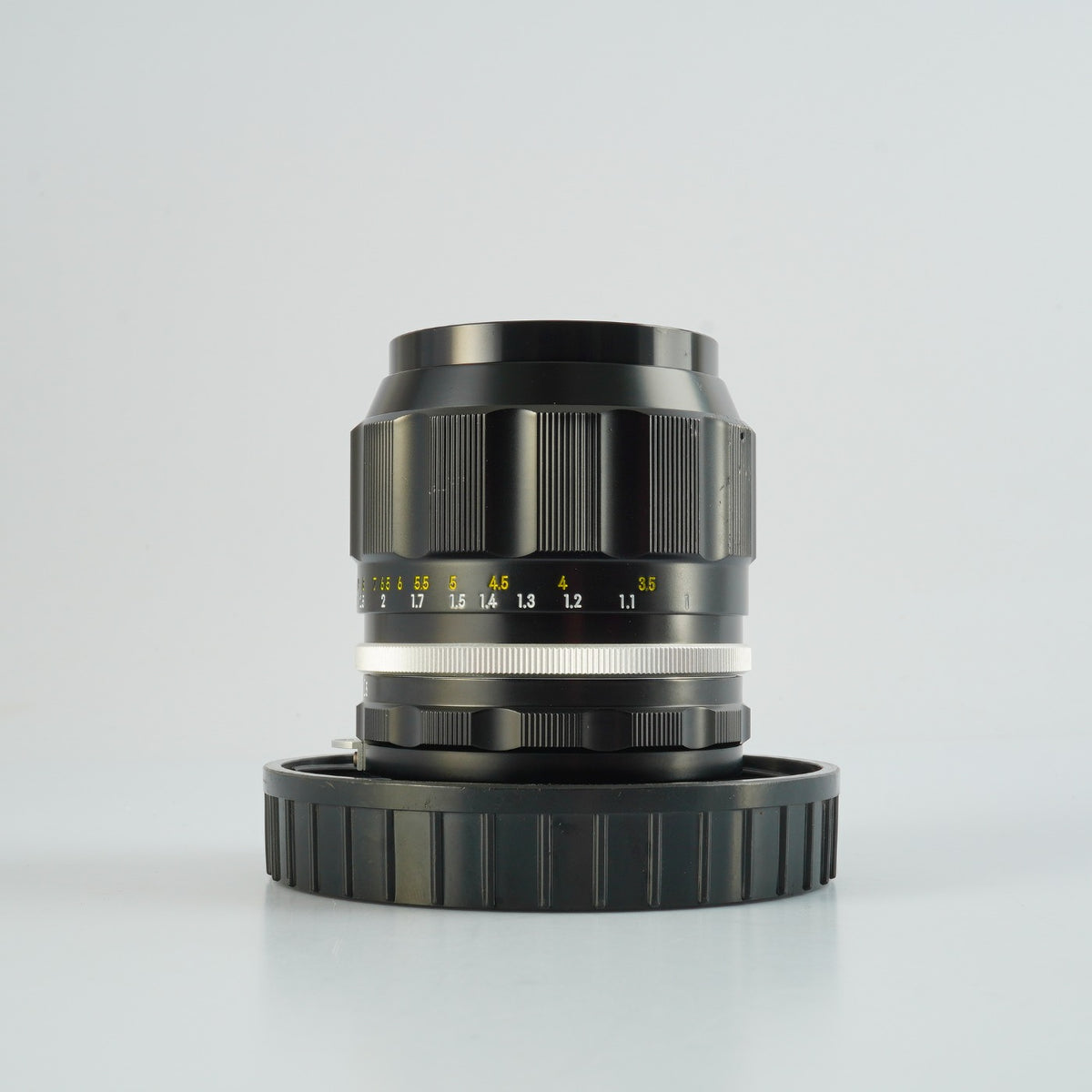 【Serviced】 Nikon 非Ai NIKKOR-P.C Auto 105mm F/2.5 単焦点レンズ