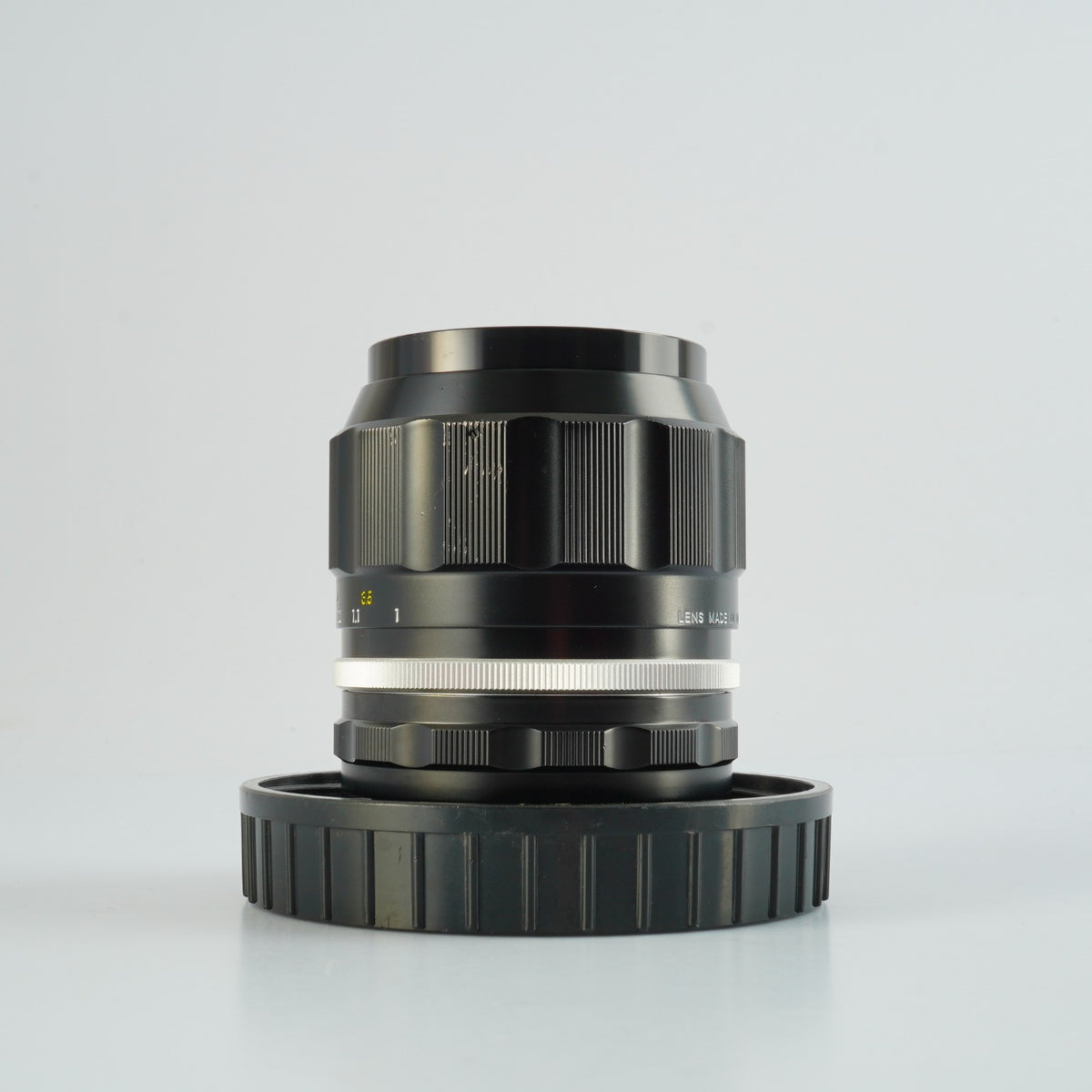【Serviced】 Nikon 非Ai NIKKOR-P.C Auto 105mm F/2.5 単焦点レンズ