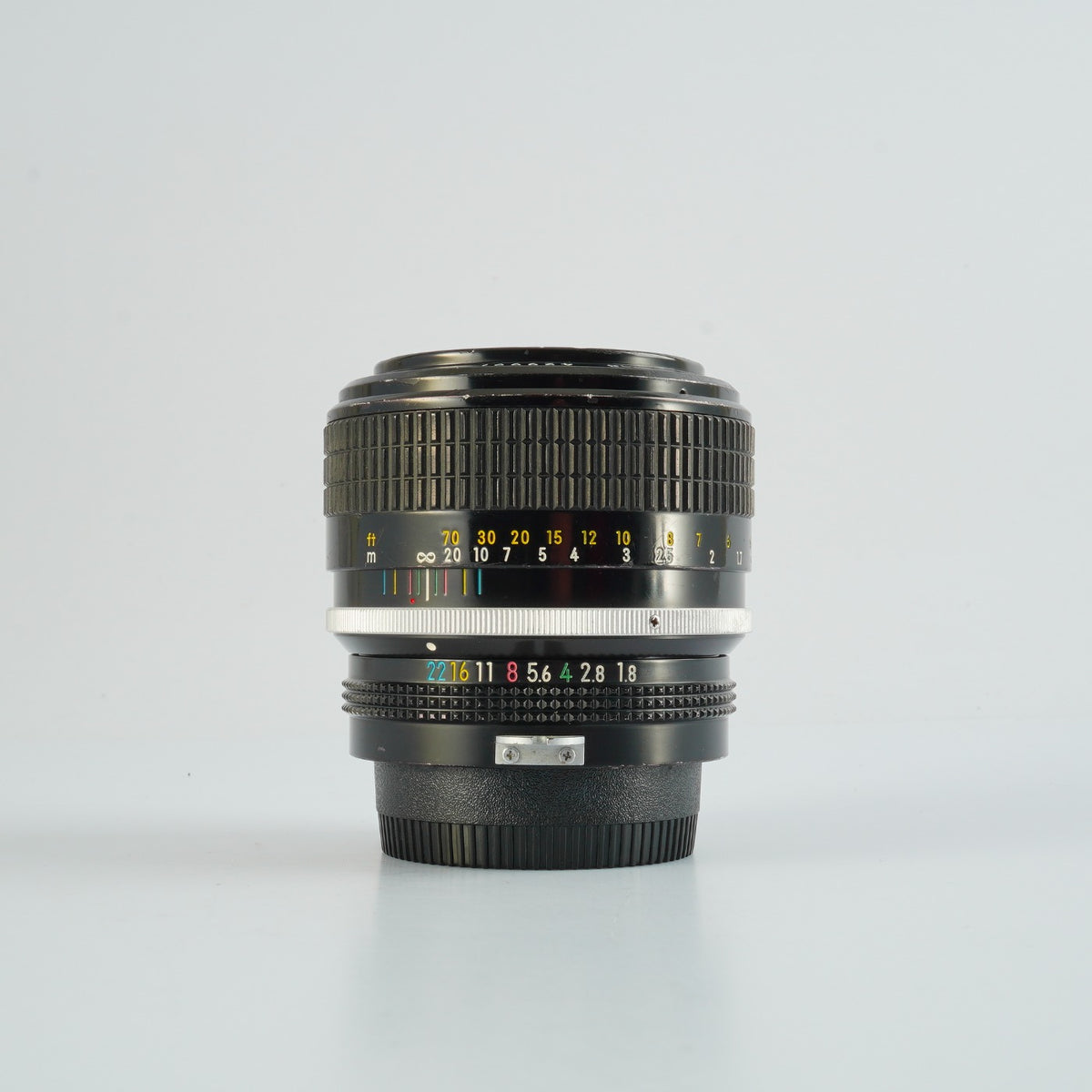 【Serviced】 Nikon 非Ai New Nikkor 85mm F/1.8 単焦点レンズ