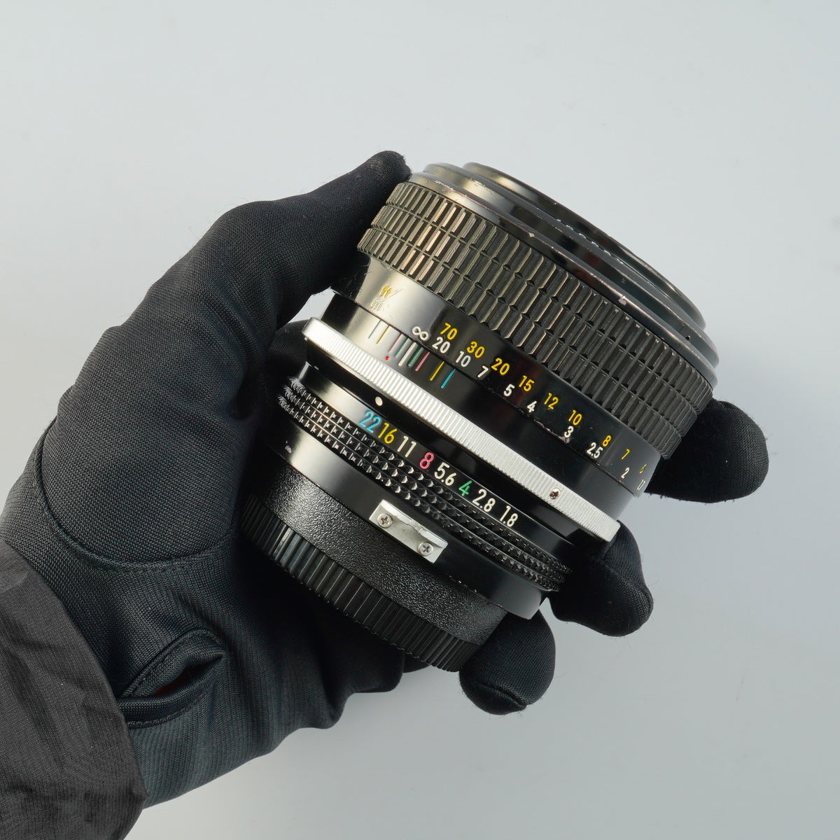 【Serviced】 Nikon 非Ai New Nikkor 85mm F/1.8 単焦点レンズ