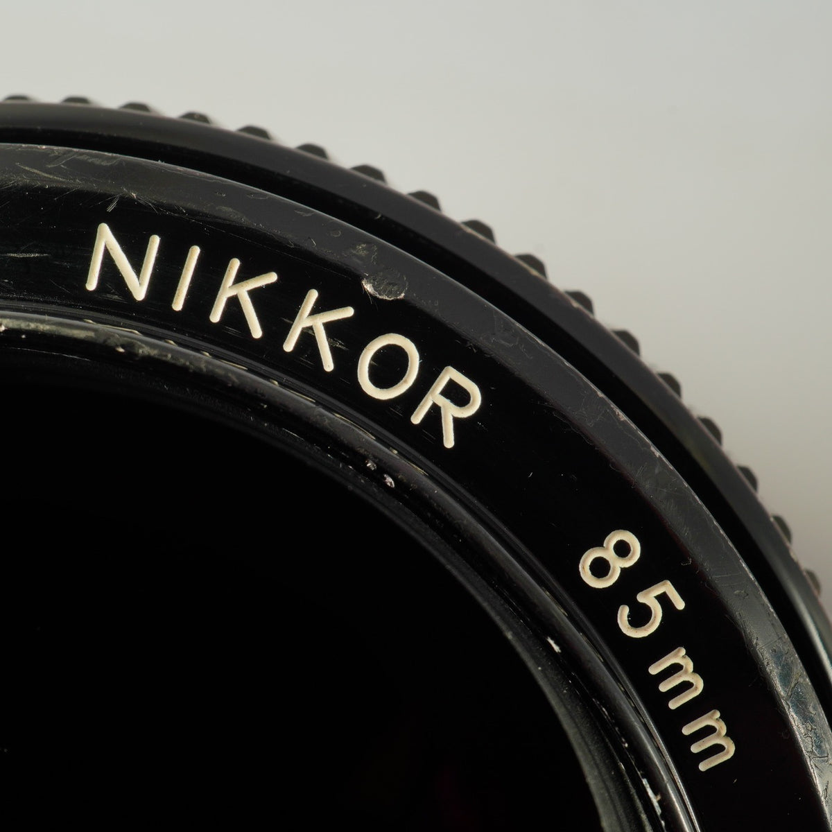 【Serviced】 Nikon 非Ai New Nikkor 85mm F/1.8 単焦点レンズ