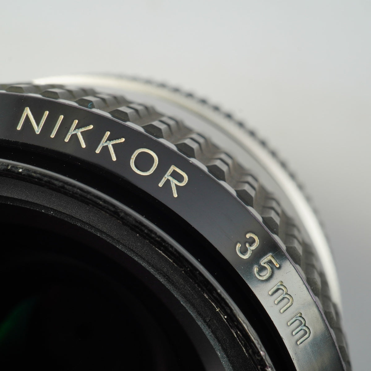 【Serviced】 Nikon Ai Nikkor 35mm F/2 単焦点レンズ