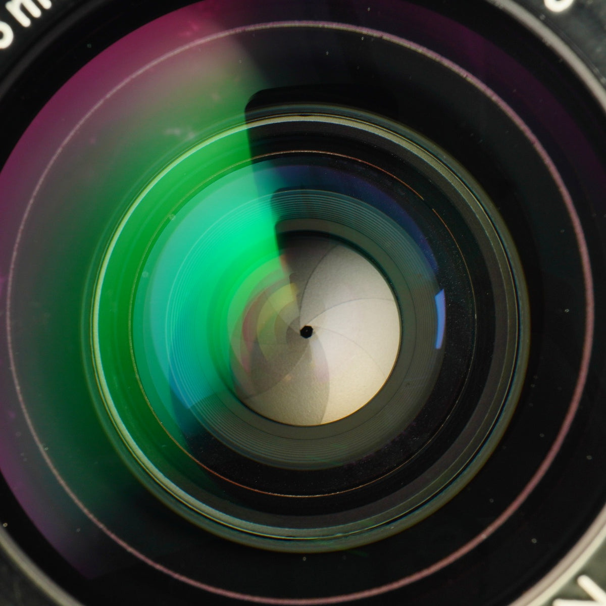 【Overhauled】 Nikon Ai-S NIKKOR 28mm F/2 単焦点レンズ
