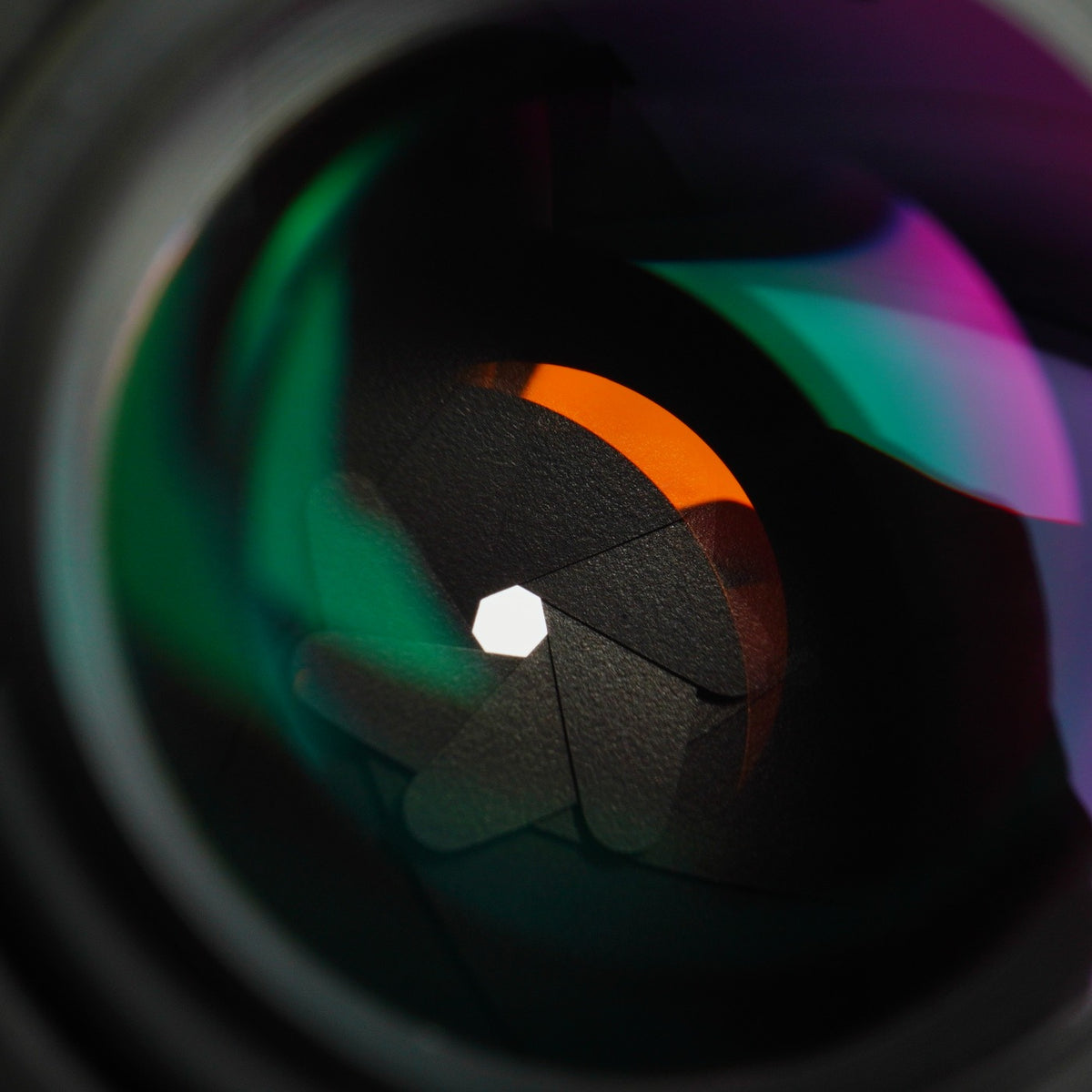 【Overhauled】 Nikon Ai-S NIKKOR 28mm F/2 単焦点レンズ