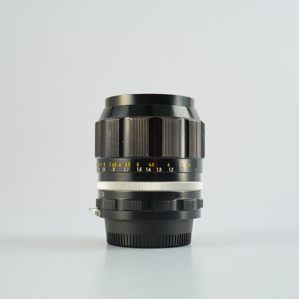 Nikon 非Ai NIKKOR-P Auto 105mm F/2.5 単焦点レンズ