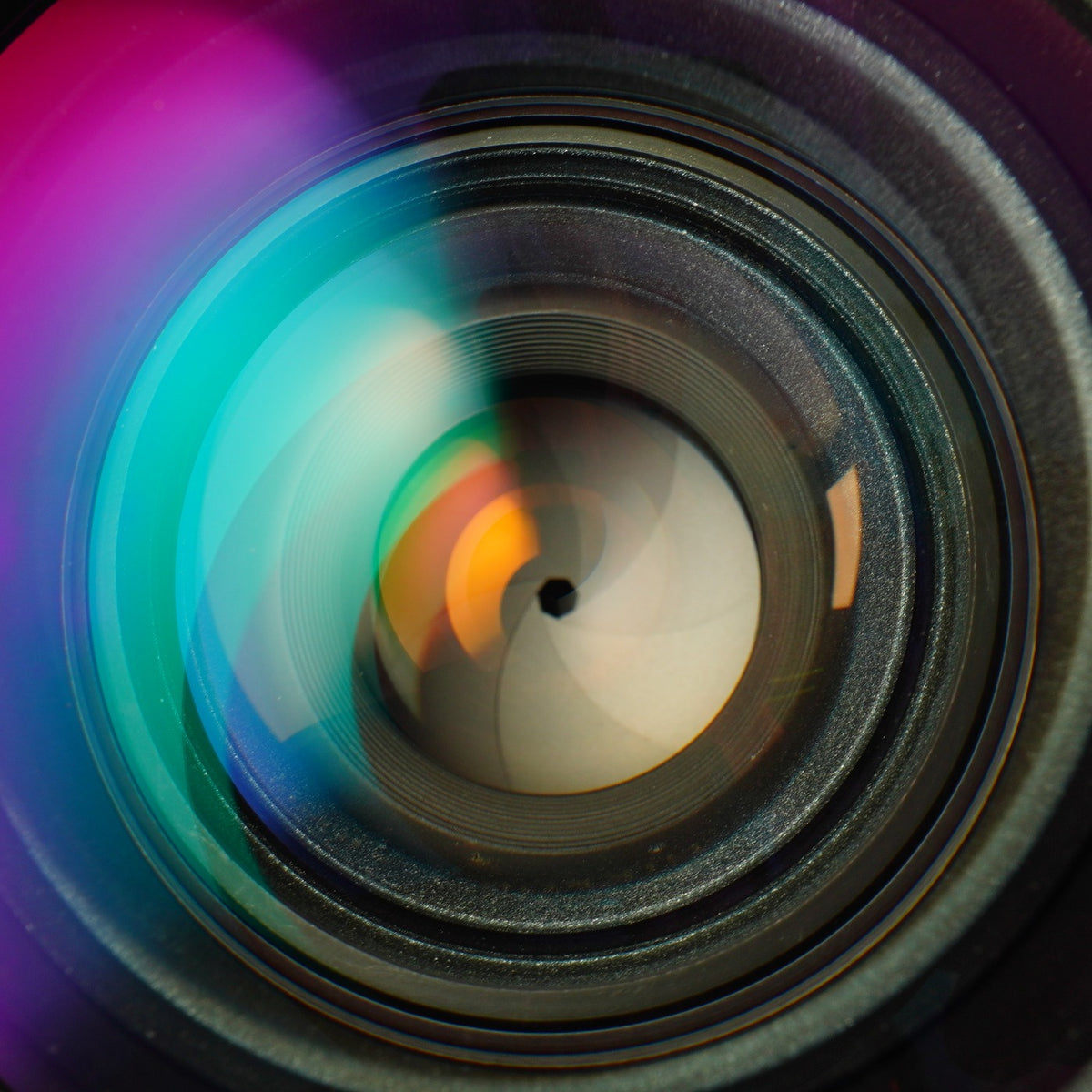 【Overhauled】 Nikon Ai NIKKOR 28mm F/2 単焦点レンズ