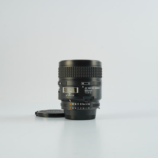 Nikon AF MICRO NIKKOR 60mm F/2.8 D 単焦点レンズ