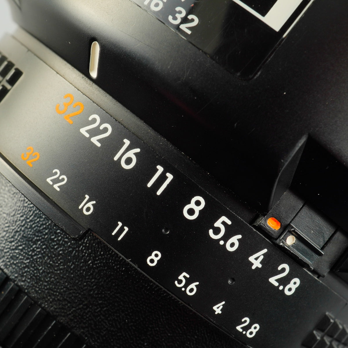 Nikon AF MICRO NIKKOR 60mm F/2.8 D 単焦点レンズ