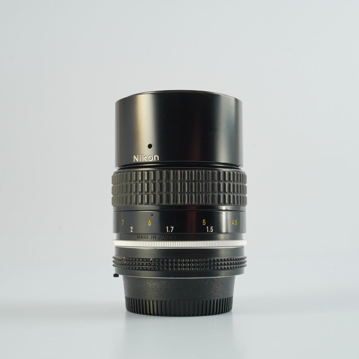 Nikon Ai NIKKOR 135mm F/2.8 単焦点レンズ