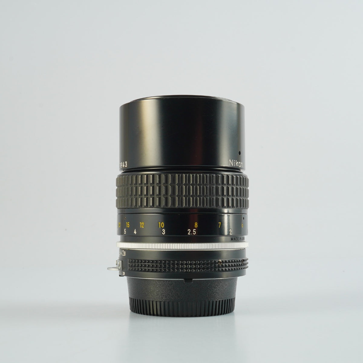 Nikon Ai NIKKOR 135mm F/2.8 単焦点レンズ