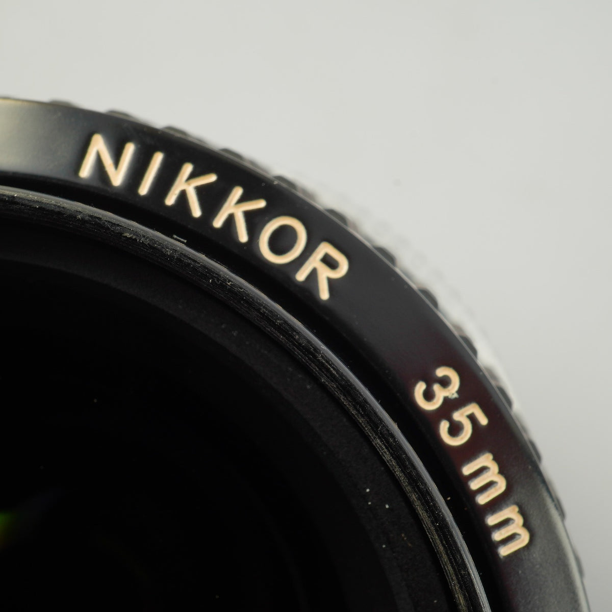 Nikon Ai Nikkor 35mm F/2 単焦点レンズ