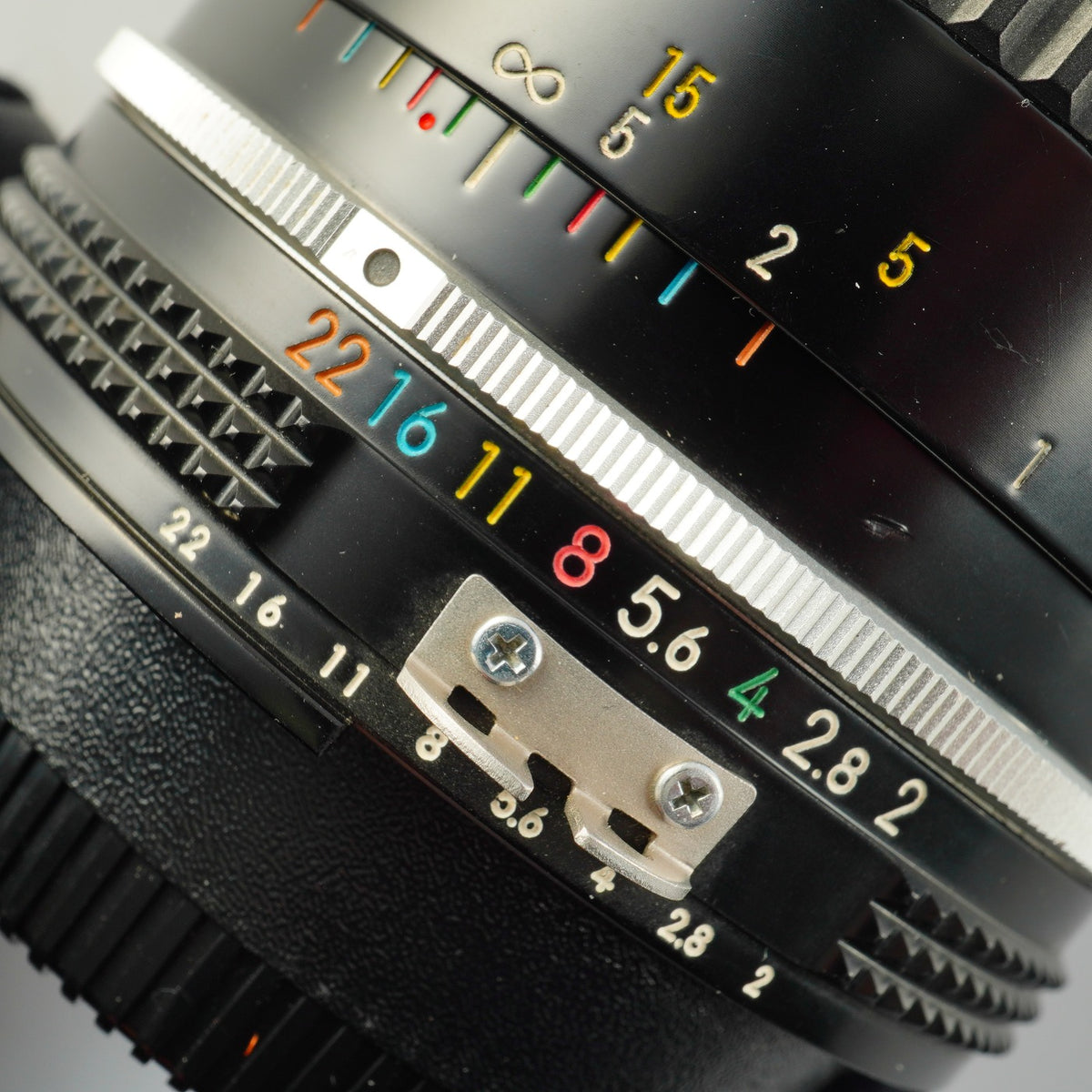 Nikon Ai Nikkor 35mm F/2 単焦点レンズ