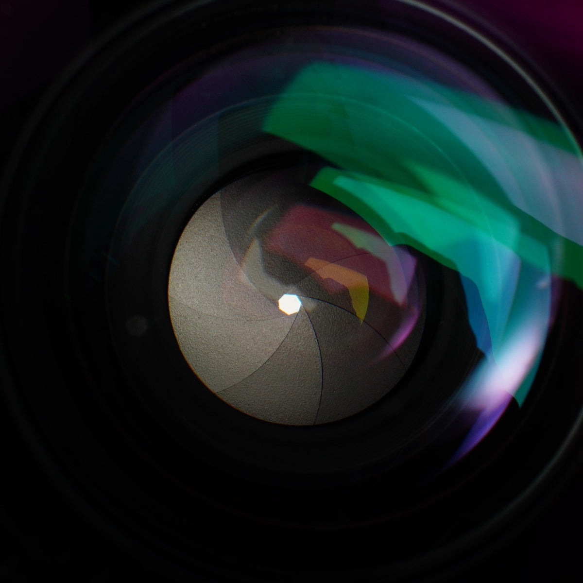 【Overhauled】 Nikon Ai-S NIKKOR 28mm F/2 単焦点レンズ