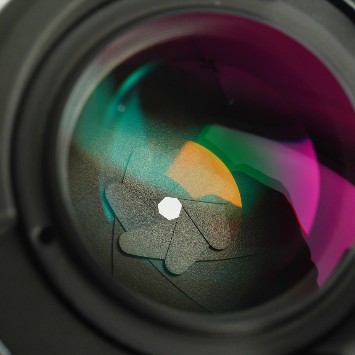 【Serviced】 Nikon Ai-S NIKKOR 28mm F/2 単焦点レンズ