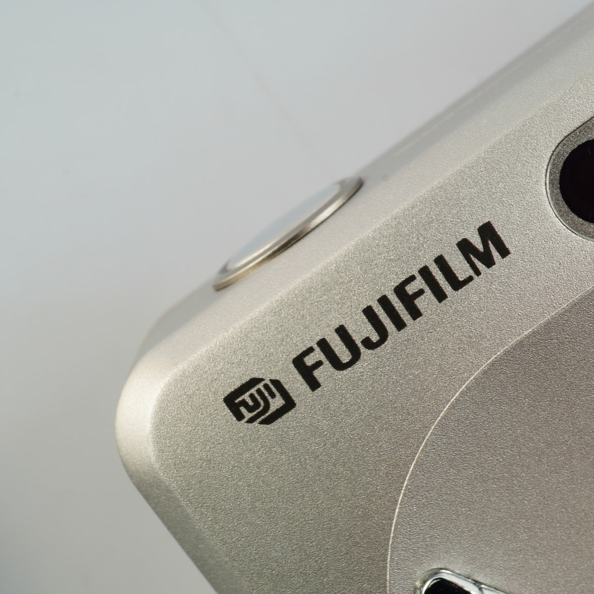 FUJIFILM Silvi 1000 28-100mm コンパクトフィルムカメラ