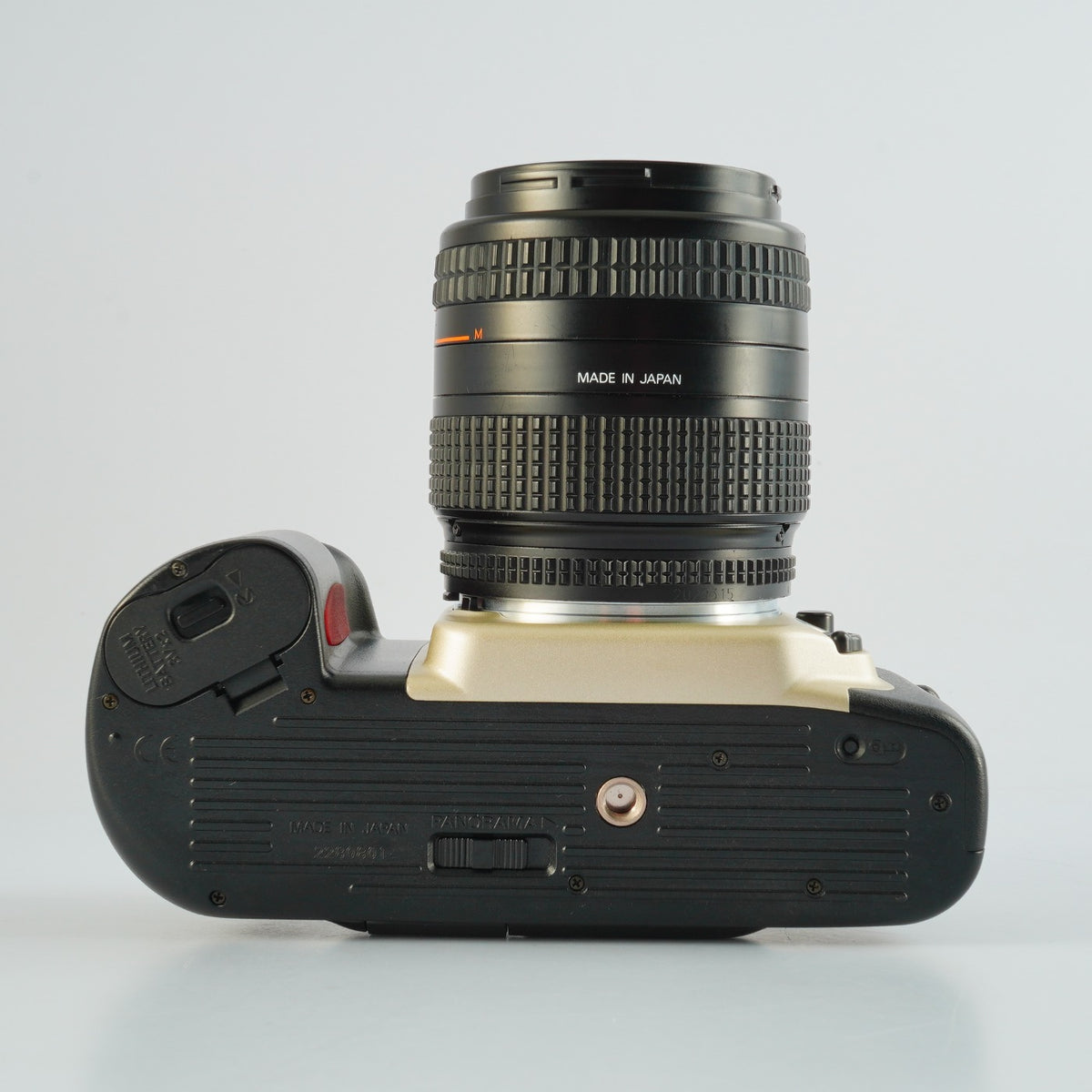Nikon F60 (N60) + AF Nikkor 28-70mm F/3.5-4.5 AF フィルム一眼レフカメラ