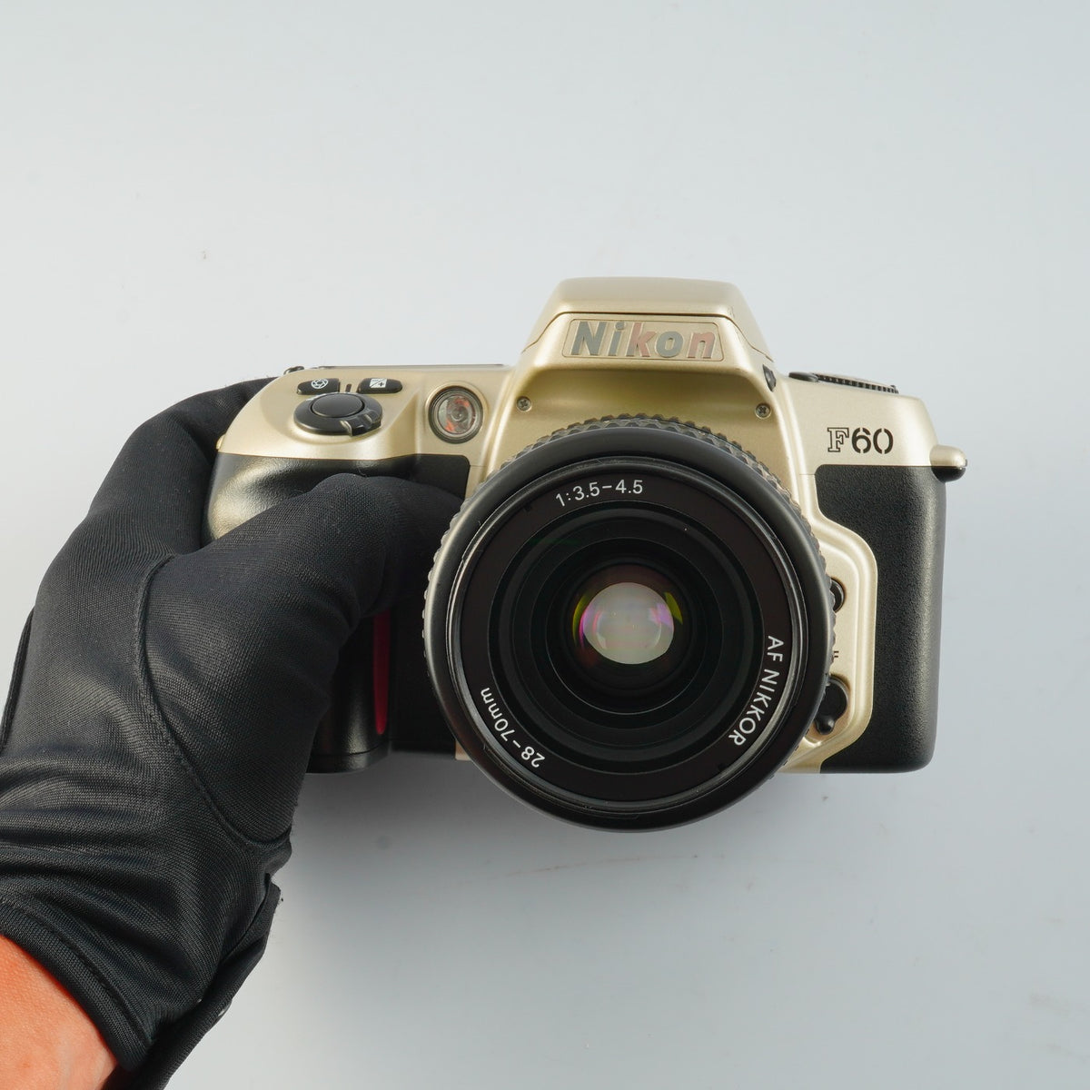 Nikon F60 (N60) + AF Nikkor 28-70mm F/3.5-4.5 AF フィルム一眼レフカメラ