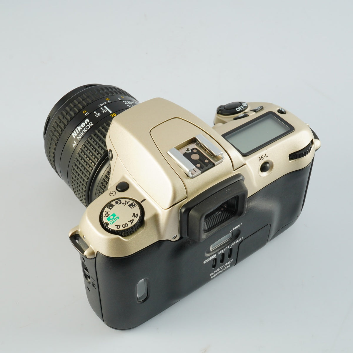 Nikon F60 (N60) + AF Nikkor 28-70mm F/3.5-4.5 AF フィルム一眼レフカメラ