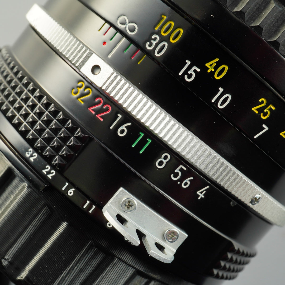 Nikon Ai NIKKOR 200mm F/4 単焦点レンズ