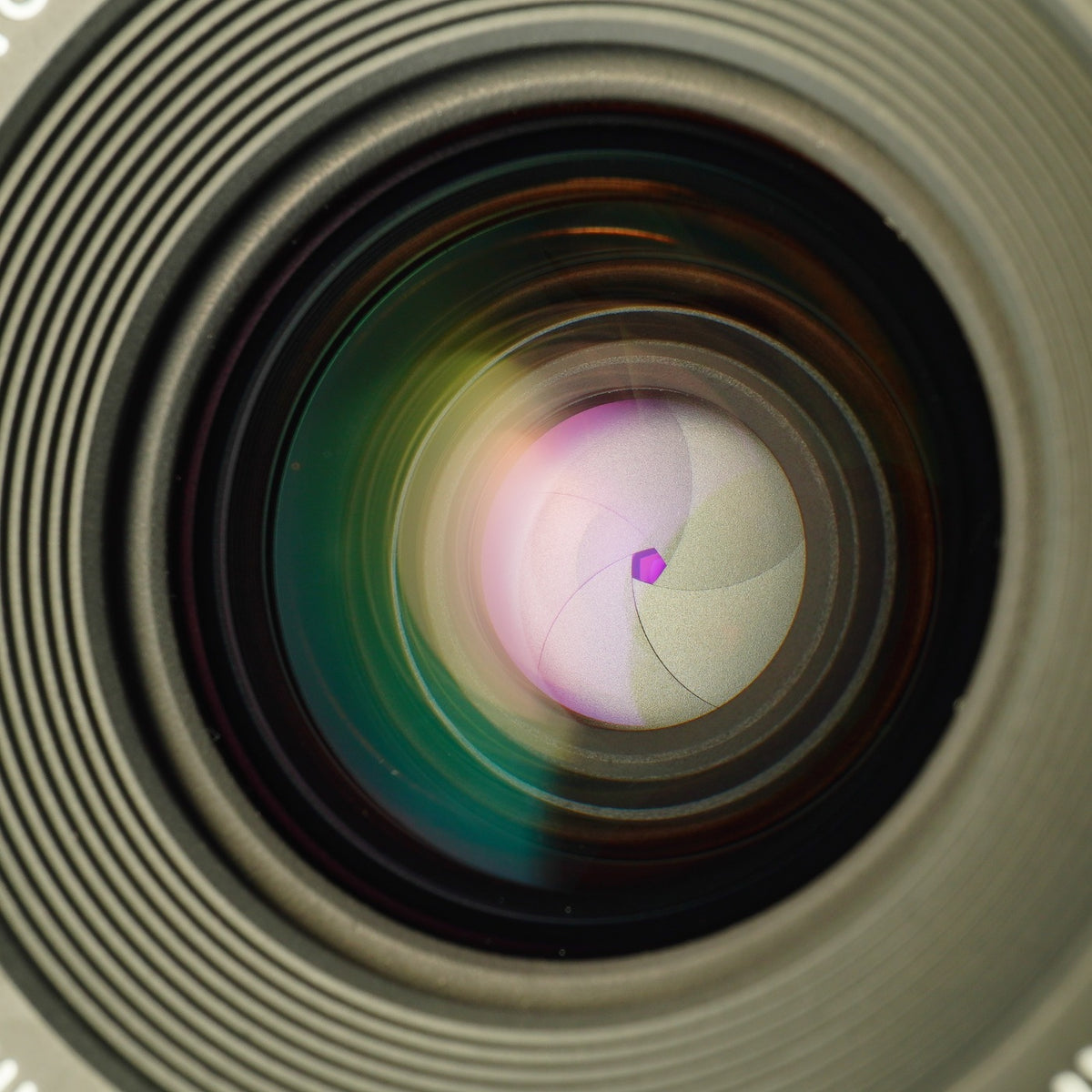 【Serviced】 Canon New FD NFD 28mm F/2.8 単焦点レンズ