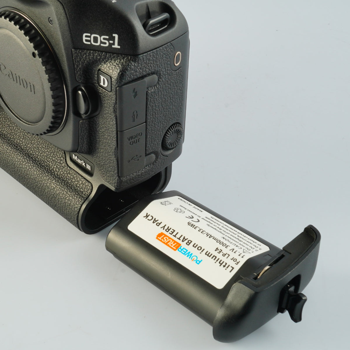 Canon EOS 1D Mark Ⅲ + CF 8GB コンパクトデジタルカメラ