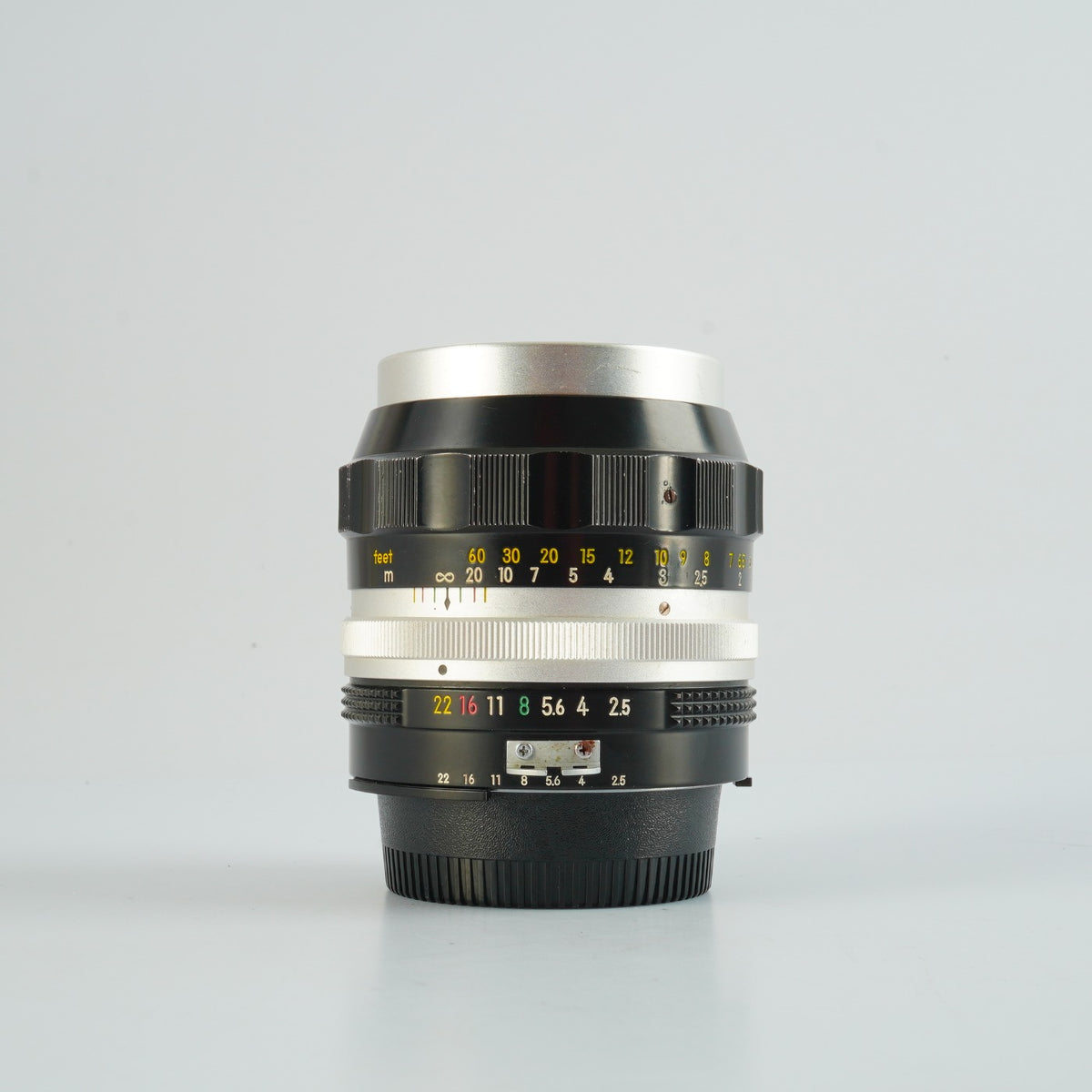 【Serviced】 Nikon Ai改 NIKKOR-P Auto 105mm F/2.5 単焦点レンズ