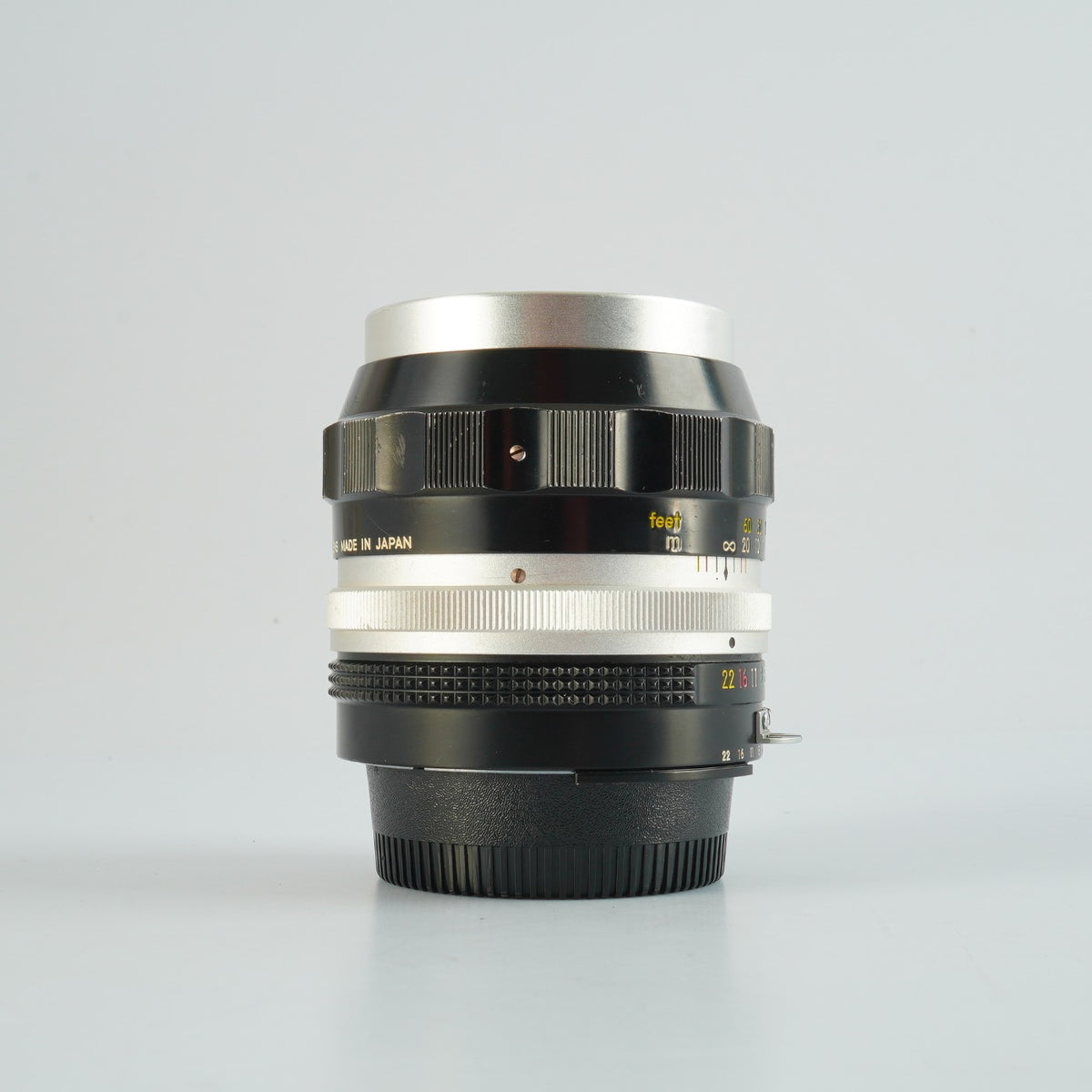 【Serviced】 Nikon Ai改 NIKKOR-P Auto 105mm F/2.5 単焦点レンズ