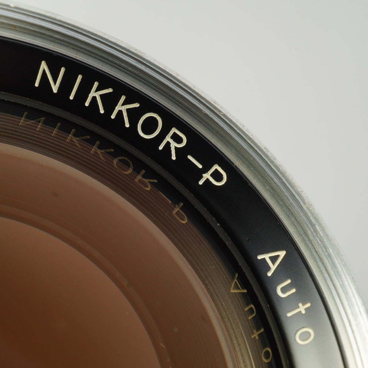 【Serviced】 Nikon Ai改 NIKKOR-P Auto 105mm F/2.5 単焦点レンズ