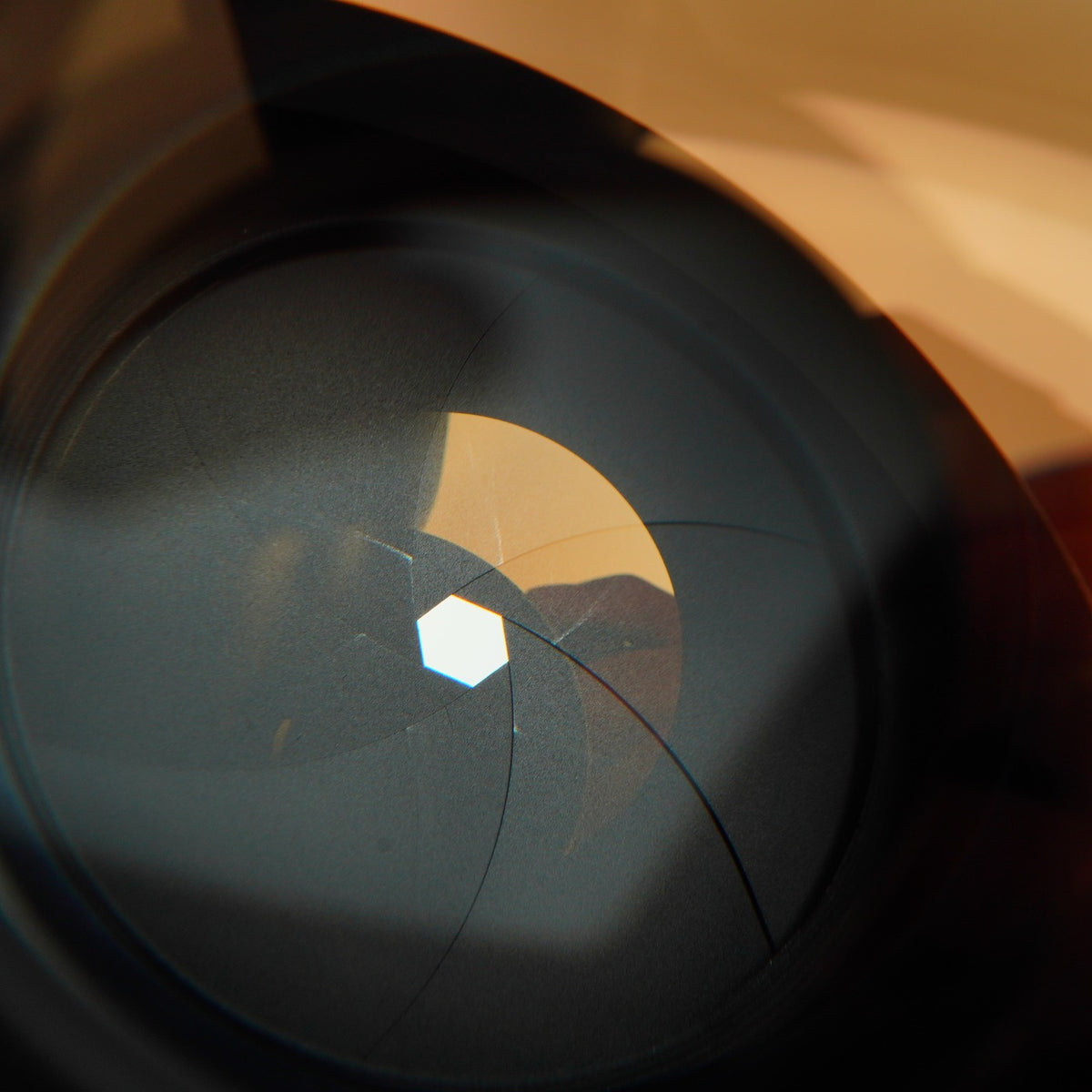 【Serviced】 Nikon Ai改 NIKKOR-P Auto 105mm F/2.5 単焦点レンズ