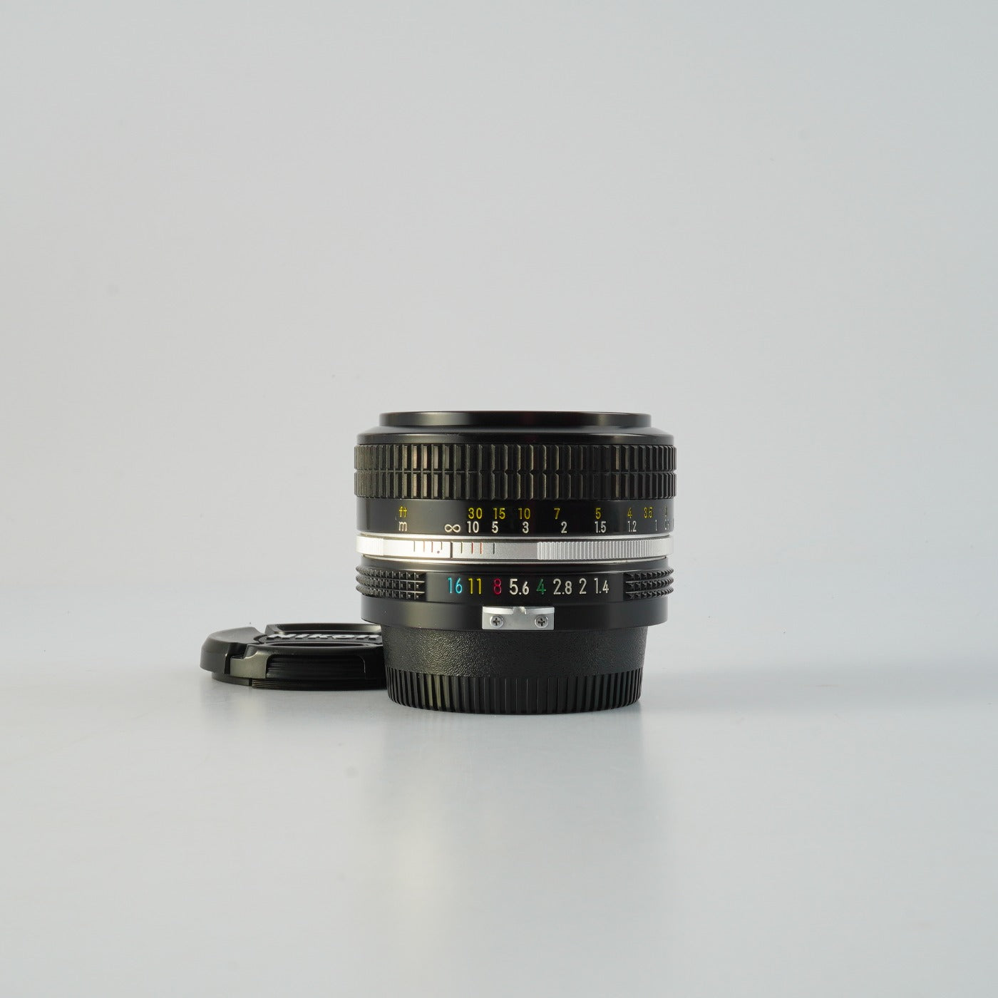 Nikon New Nikkor 50mm f/1.4 非Ai 単焦点レンズ