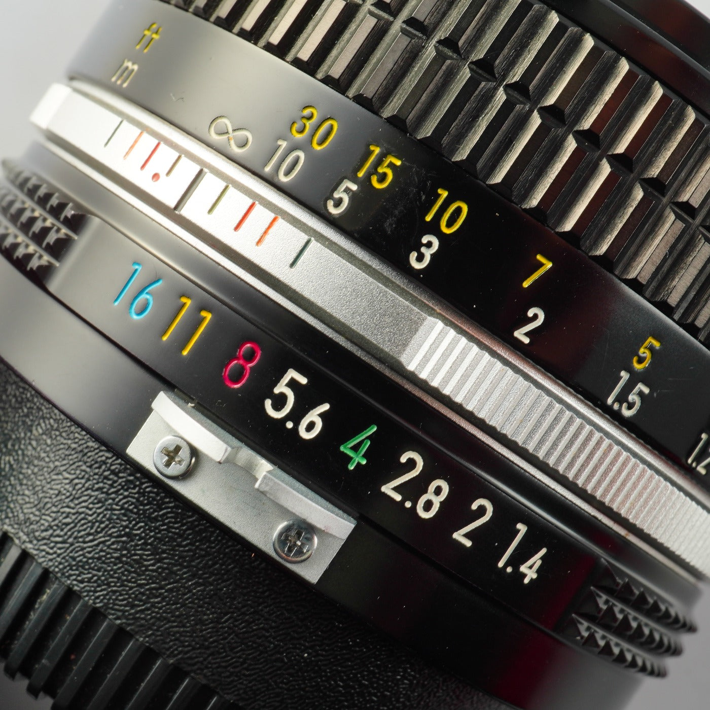 Nikon New Nikkor 50mm f/1.4 非Ai 単焦点レンズ